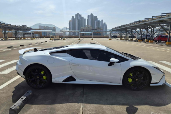 2023 Lamborghini Huracán с пробегом 19 900 км