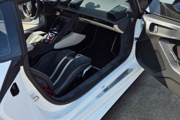 2023 Lamborghini Huracán с пробегом 19 900 км