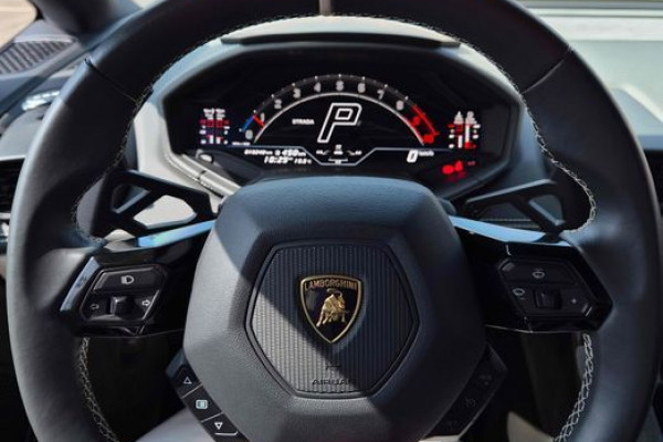 2023 Lamborghini Huracán с пробегом 19 900 км