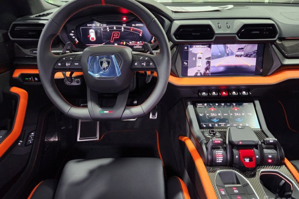 2025 Lamborghini Urus с пробегом 58 км