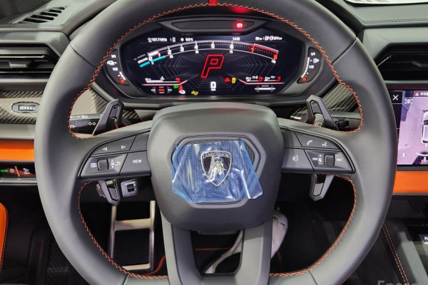 2025 Lamborghini Urus с пробегом 58 км