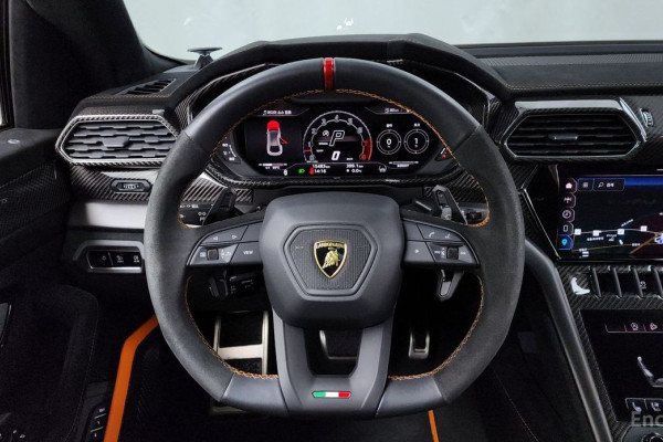 2024 Lamborghini Urus с пробегом 15 483 км