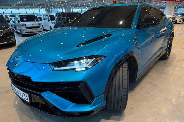 2024 Lamborghini Urus с пробегом 4 000 км
