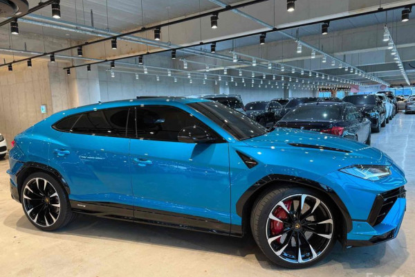 2024 Lamborghini Urus с пробегом 4 000 км