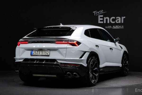 2023 Lamborghini Urus с пробегом 18 645 км