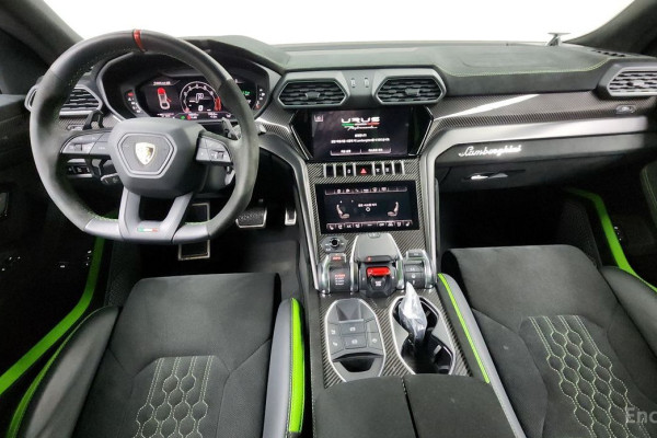 2023 Lamborghini Urus с пробегом 18 645 км