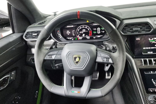 2023 Lamborghini Urus с пробегом 18 645 км