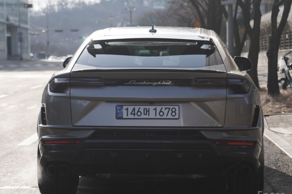 2024 Lamborghini Urus с пробегом 940 км