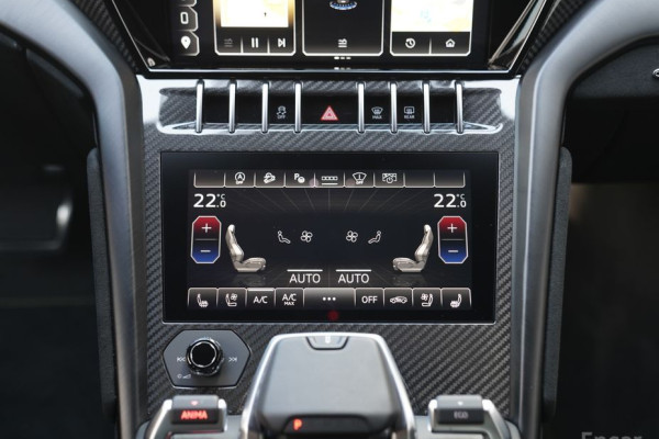 2024 Lamborghini Urus с пробегом 940 км