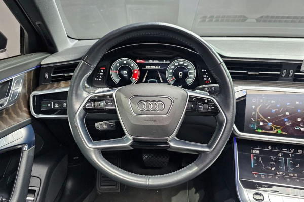 2021 Audi A6 с пробегом 59 072 км