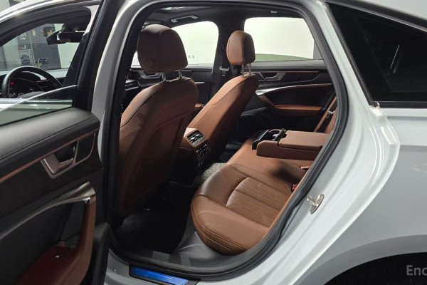 2022 Audi A6 с пробегом 43 960 км