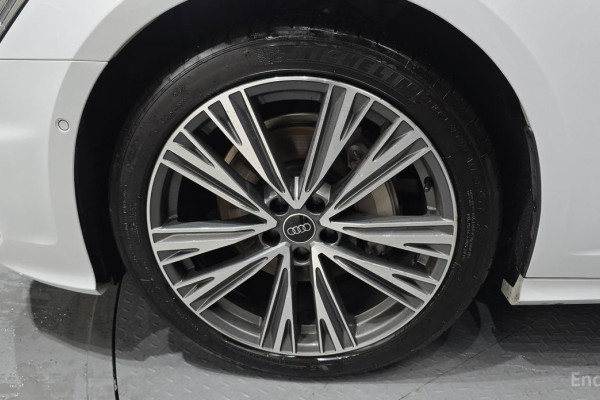 2023 Audi A6 с пробегом 42 381 км