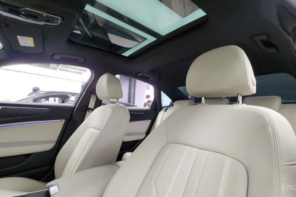 2023 Audi A6 с пробегом 27 407 км