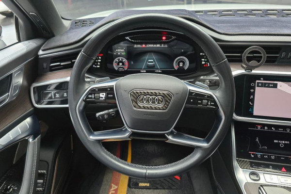 2023 Audi A6 с пробегом 42 381 км