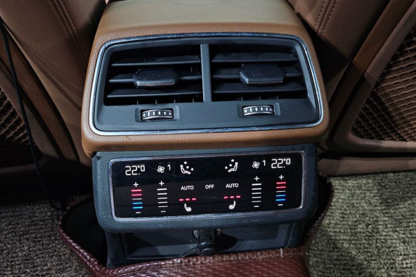 2021 Audi A6 с пробегом 98 693 км