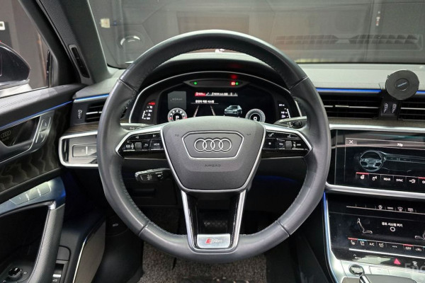 2021 Audi A6 с пробегом 56 588 км