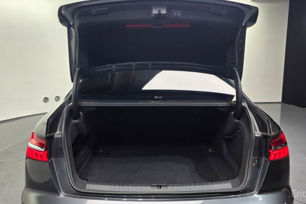 2021 Audi A6 с пробегом 49 353 км