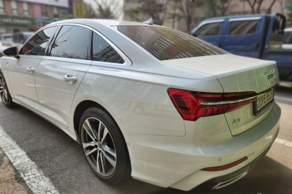 2021 Audi A6 с пробегом 43 875 км
