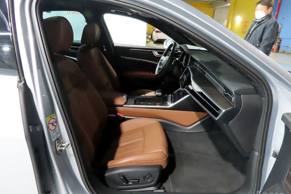 2022 Audi A6 с пробегом 17 000 км