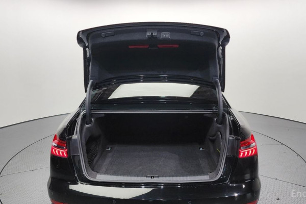 2022 Audi A6 с пробегом 28 975 км