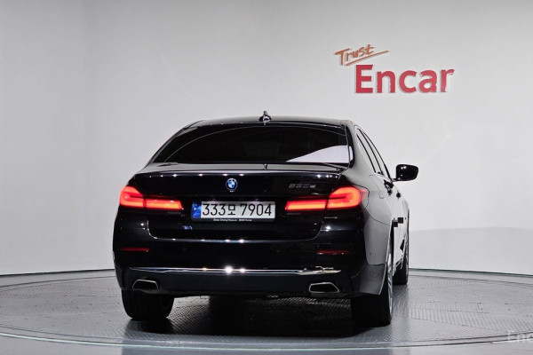 2023 BMW 5 серии с пробегом 52 220 км