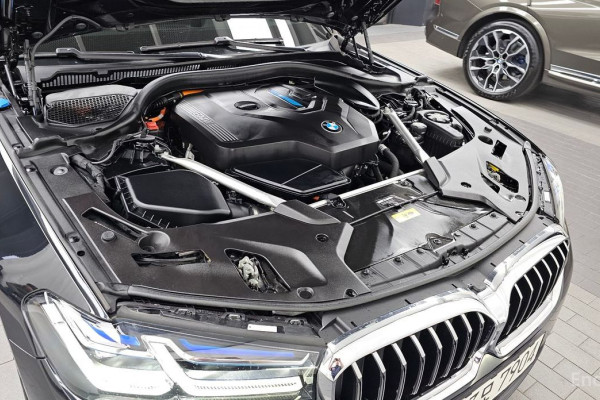 2023 BMW 5 серии с пробегом 52 220 км