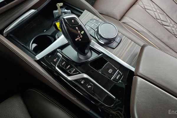 2023 BMW 5 серии с пробегом 52 220 км