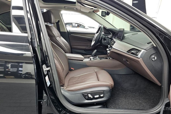 2023 BMW 5 серии с пробегом 52 220 км