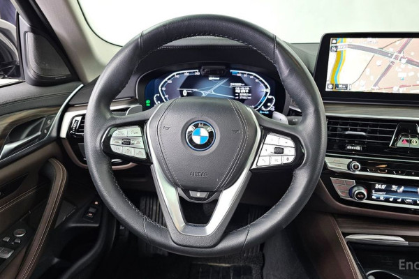 2023 BMW 5 серии с пробегом 52 220 км