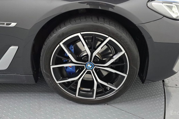 2022 BMW 5 серии с пробегом 68 249 км