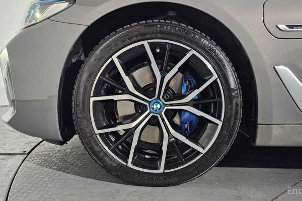 2022 BMW 5 серии с пробегом 76 062 км