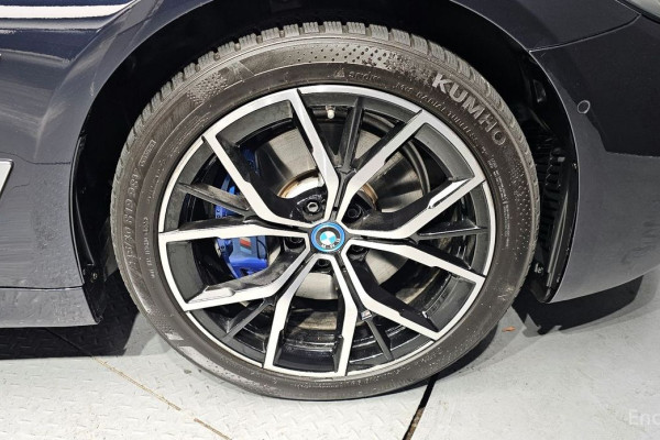 2023 BMW 5 серии с пробегом 22 927 км