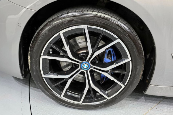 2022 BMW 5 серии с пробегом 124 898 км