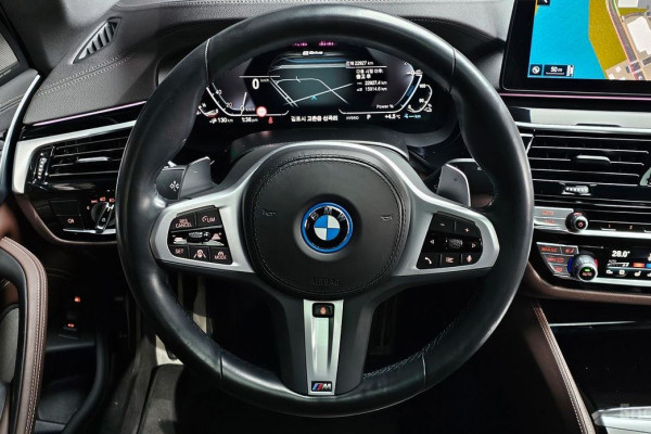 2023 BMW 5 серии с пробегом 22 927 км