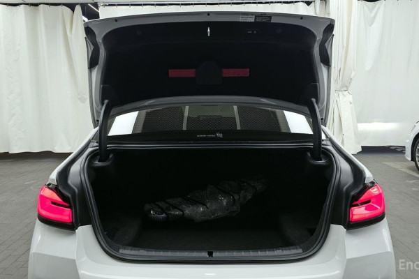 2023 BMW 5 серии с пробегом 87 401 км