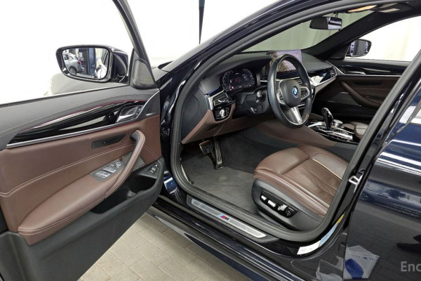 2022 BMW 5 серии с пробегом 41 072 км