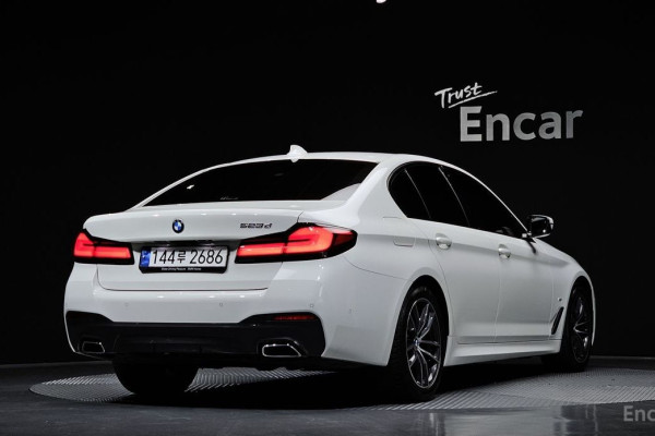 2023 BMW 5 серии с пробегом 21 553 км