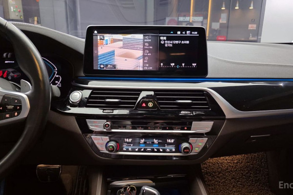 2022 BMW 5 серии с пробегом 124 898 км