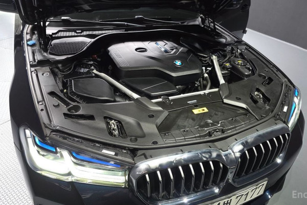 2022 BMW 5 серии с пробегом 46 477 км