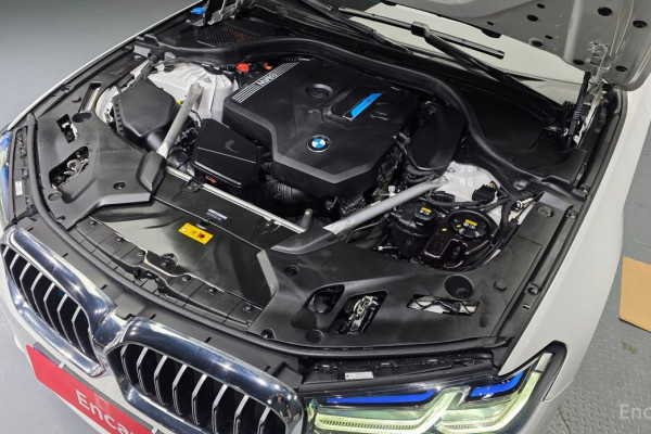 2022 BMW 5 серии с пробегом 59 392 км