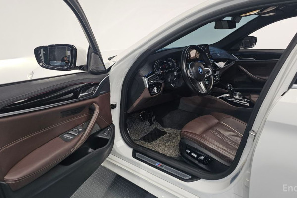 2022 BMW 5 серии с пробегом 59 266 км