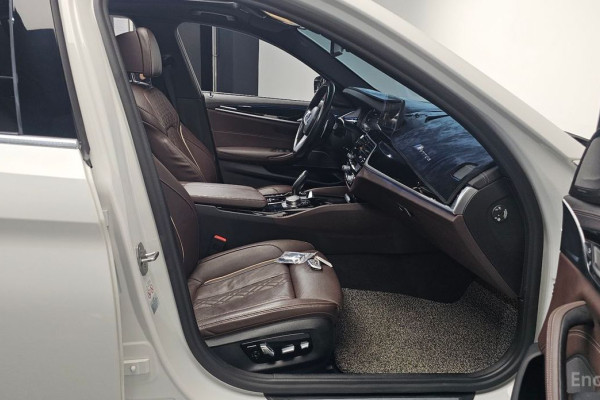 2022 BMW 5 серии с пробегом 59 266 км