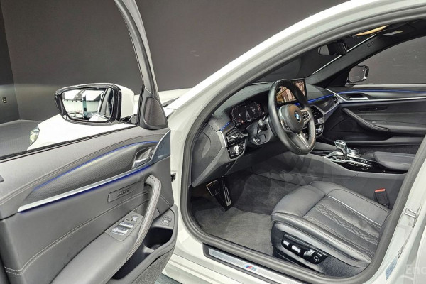 2023 BMW 5 серии с пробегом 21 553 км
