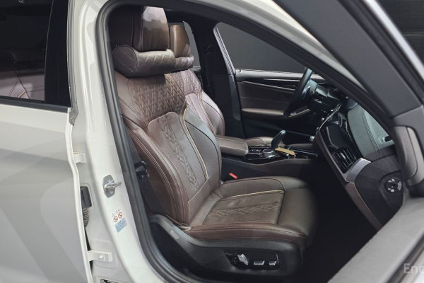 2022 BMW 5 серии с пробегом 59 392 км