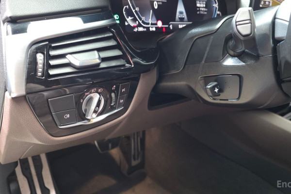 2022 BMW 5 серии с пробегом 59 392 км