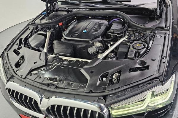 2022 BMW 5 серии с пробегом 65 753 км