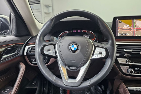 2022 BMW 5 серии с пробегом 65 753 км