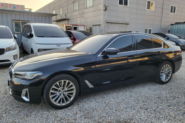 2022 BMW 5 серии с пробегом 66 894 км