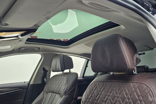 2022 BMW 5 серии с пробегом 65 753 км