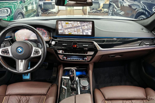 2022 BMW 5 серии с пробегом 34 690 км